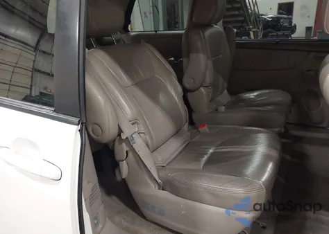 2010 Toyota Sienna Limited из США, поврежденный, VIN 5TDDK4CC4AS030593